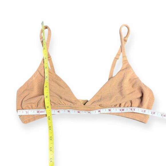 SKIMS Women’s Clay Fits Everybody T-Shirt Bra Size Medium - Picture 4 of 4